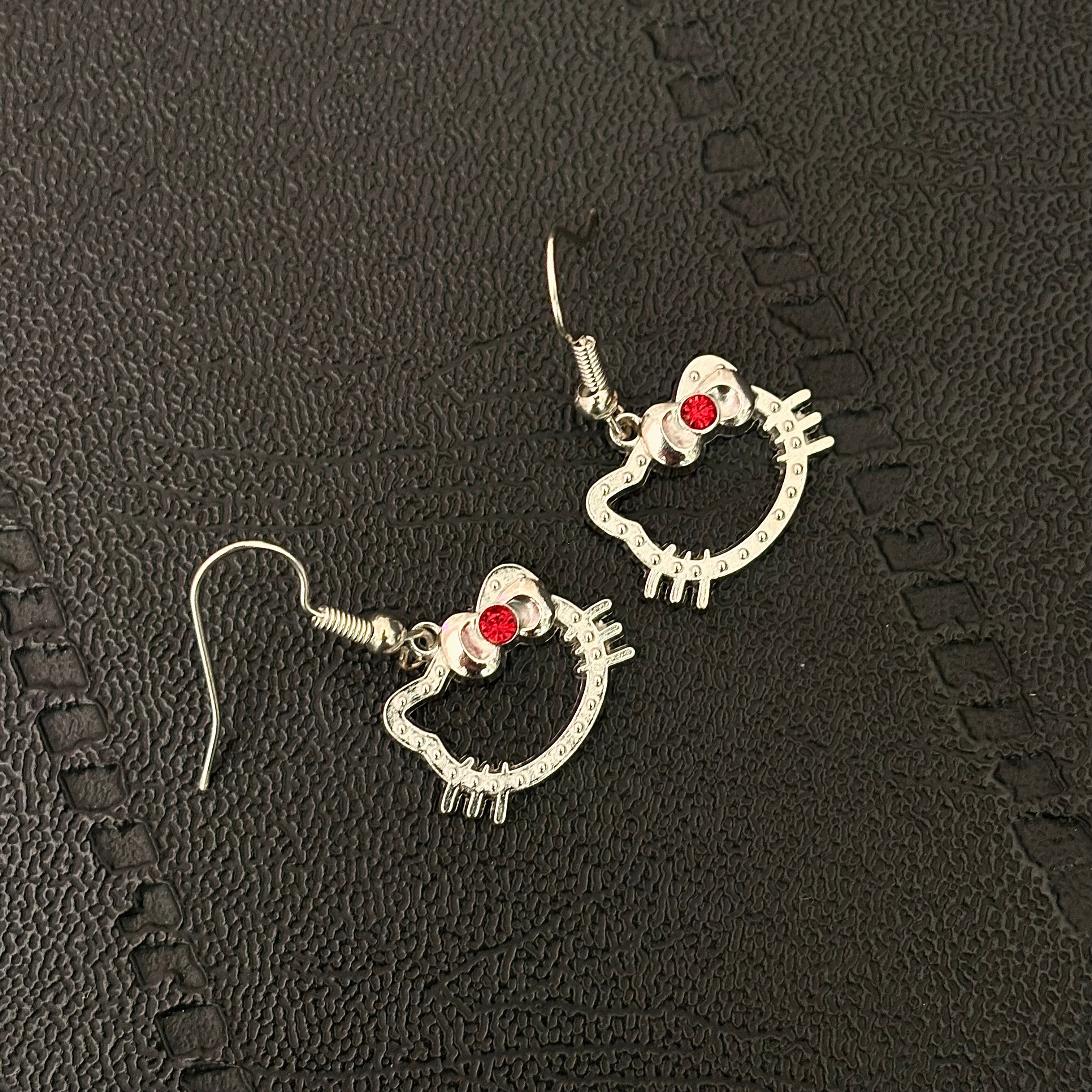 Aretes rectos Hello Kitty T081