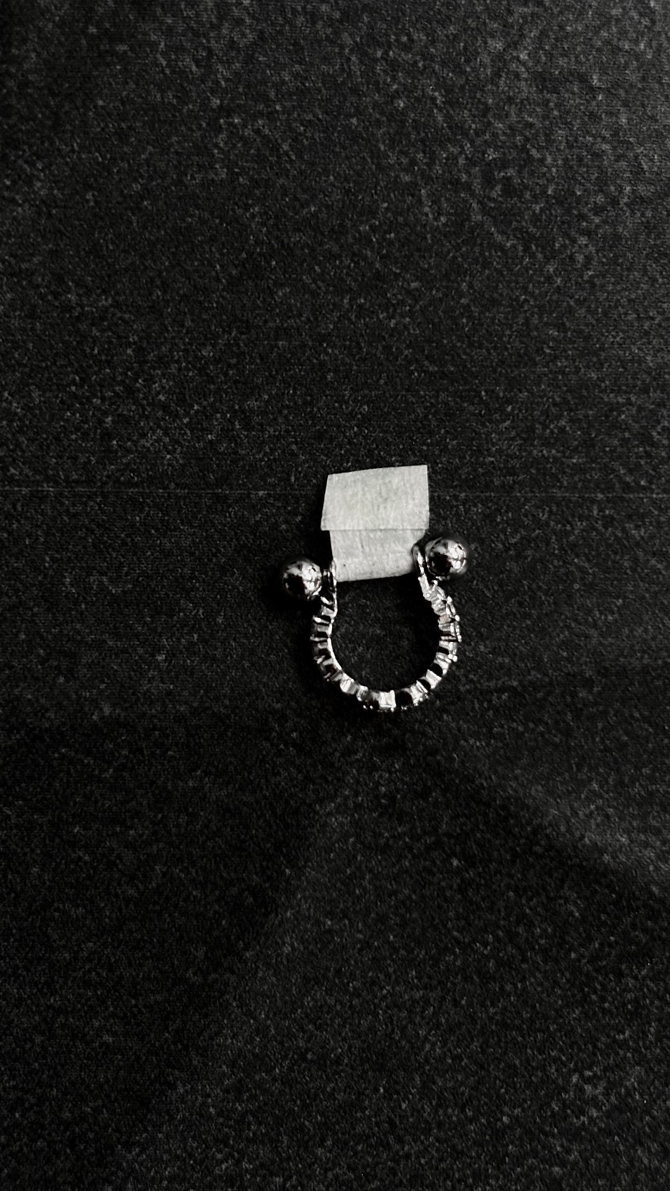 Piercing septum s057