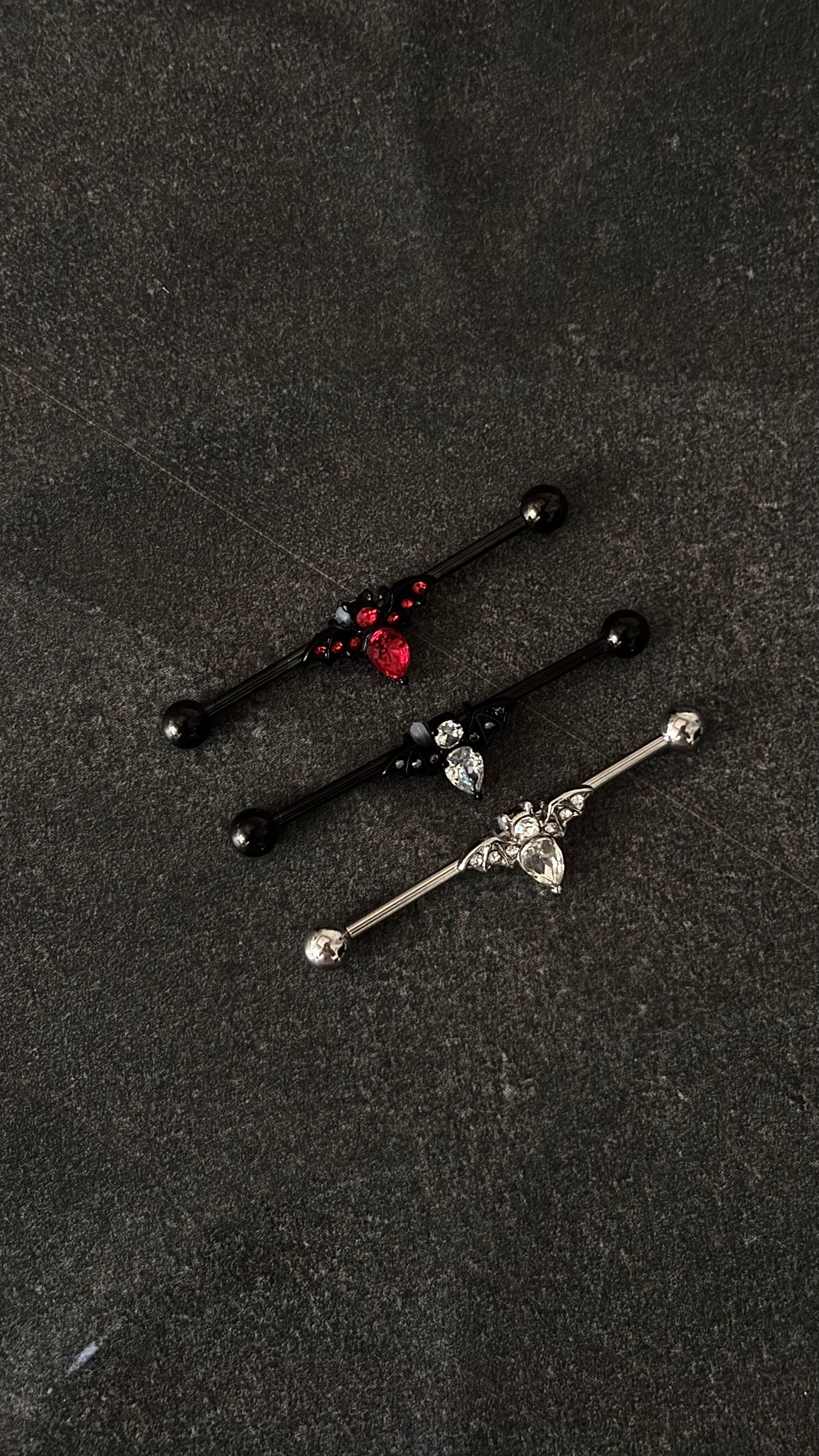 Piercing industrial i019