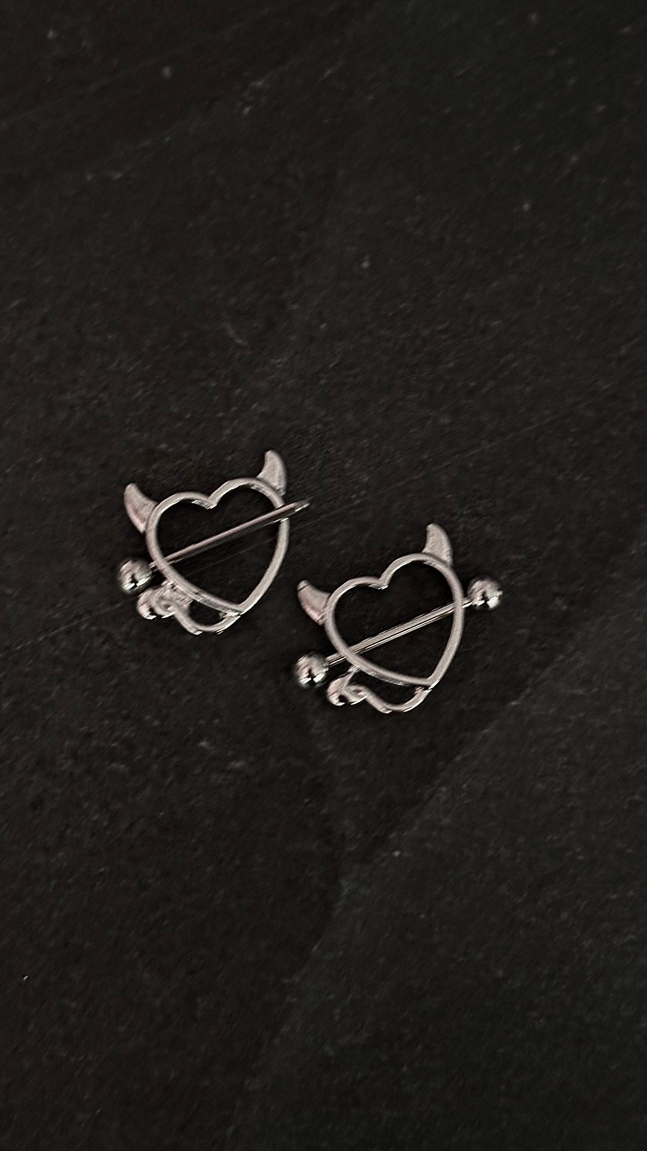 Piercing pezón p006