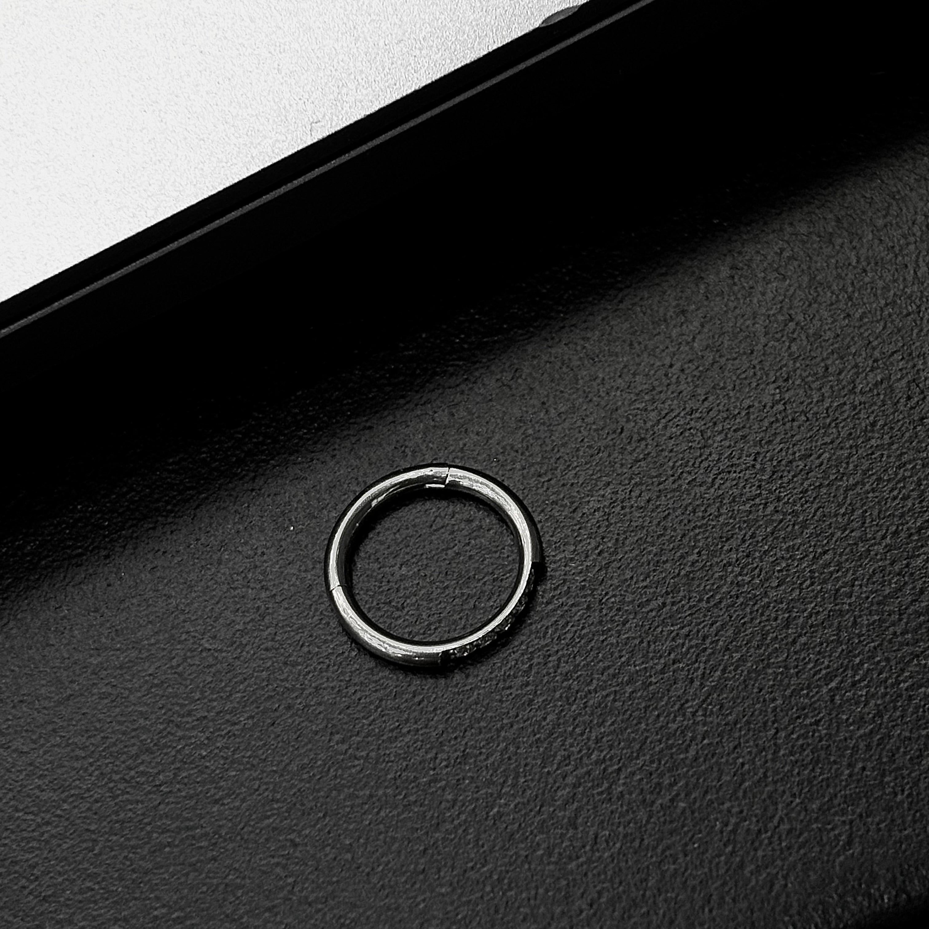 Piercing septum s063