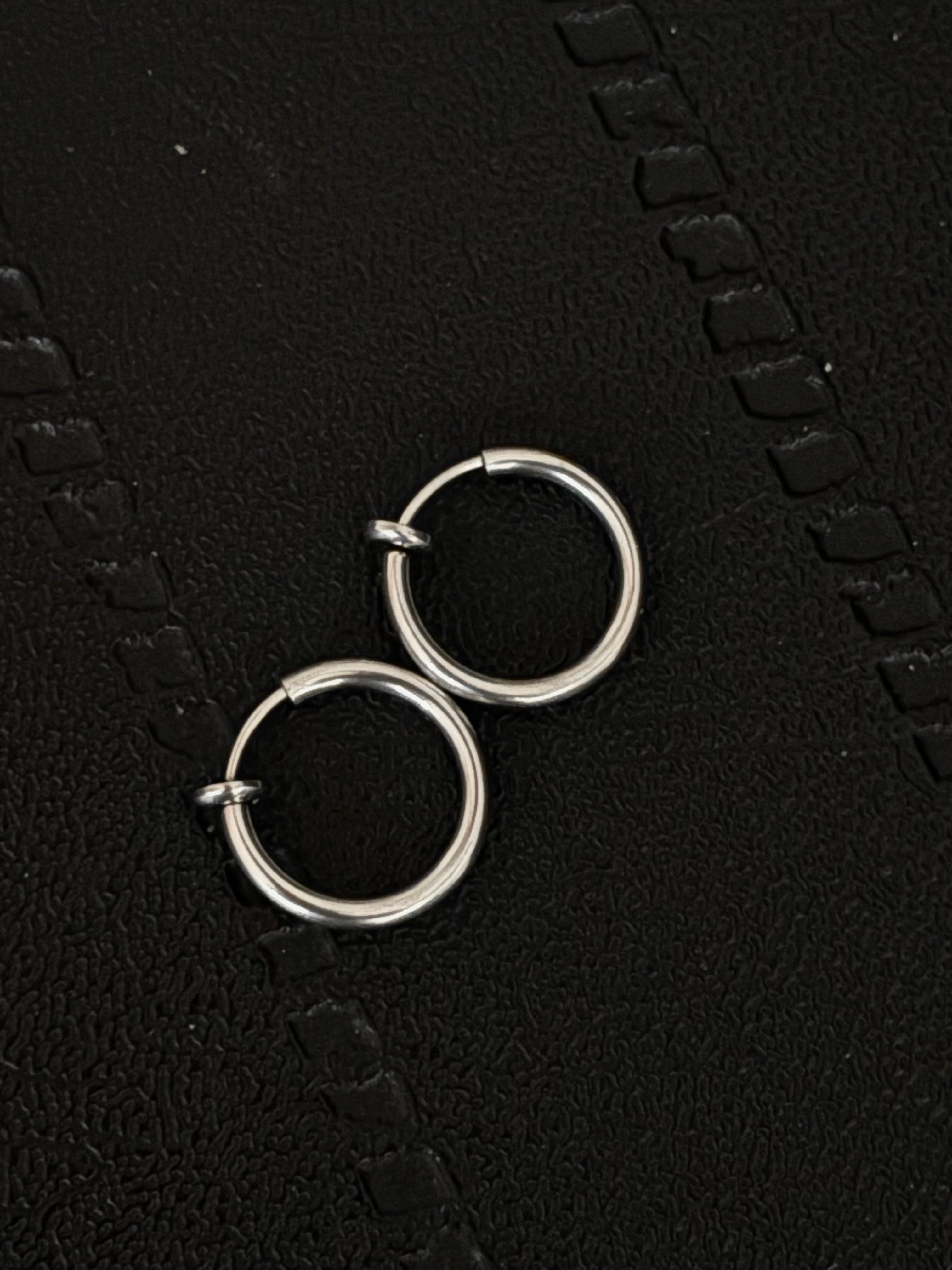 Piercing falso e008