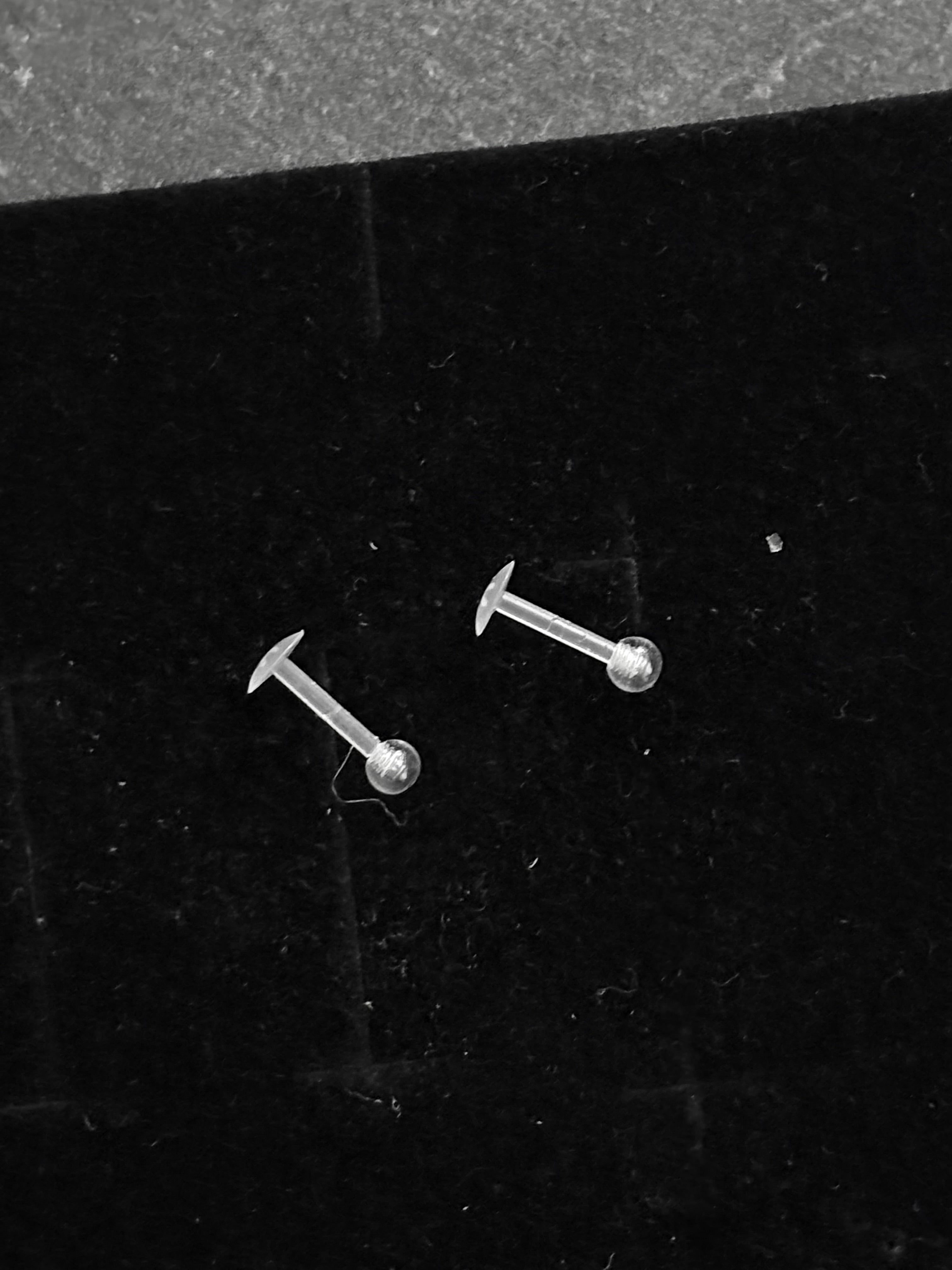 Piercing labio l022