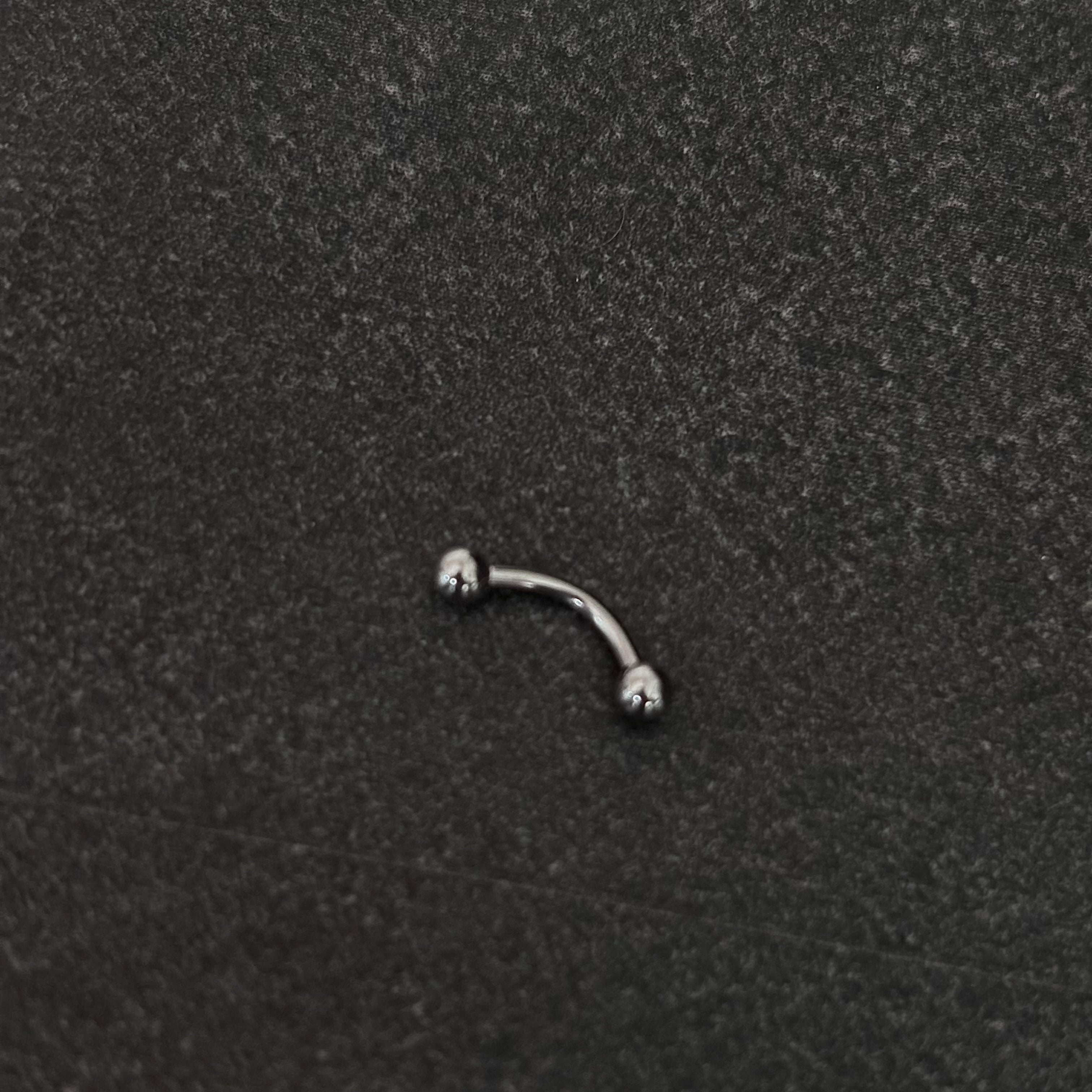 Piercing ceja / rook c032