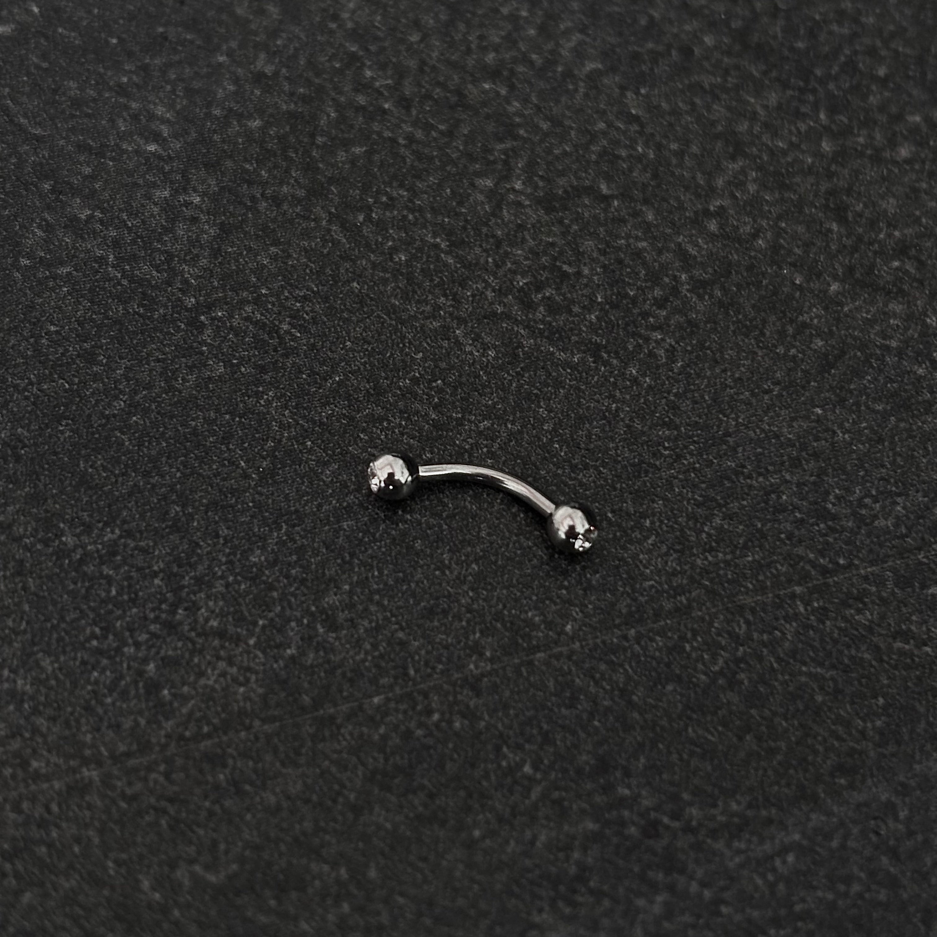 Piercing ceja / rook c017