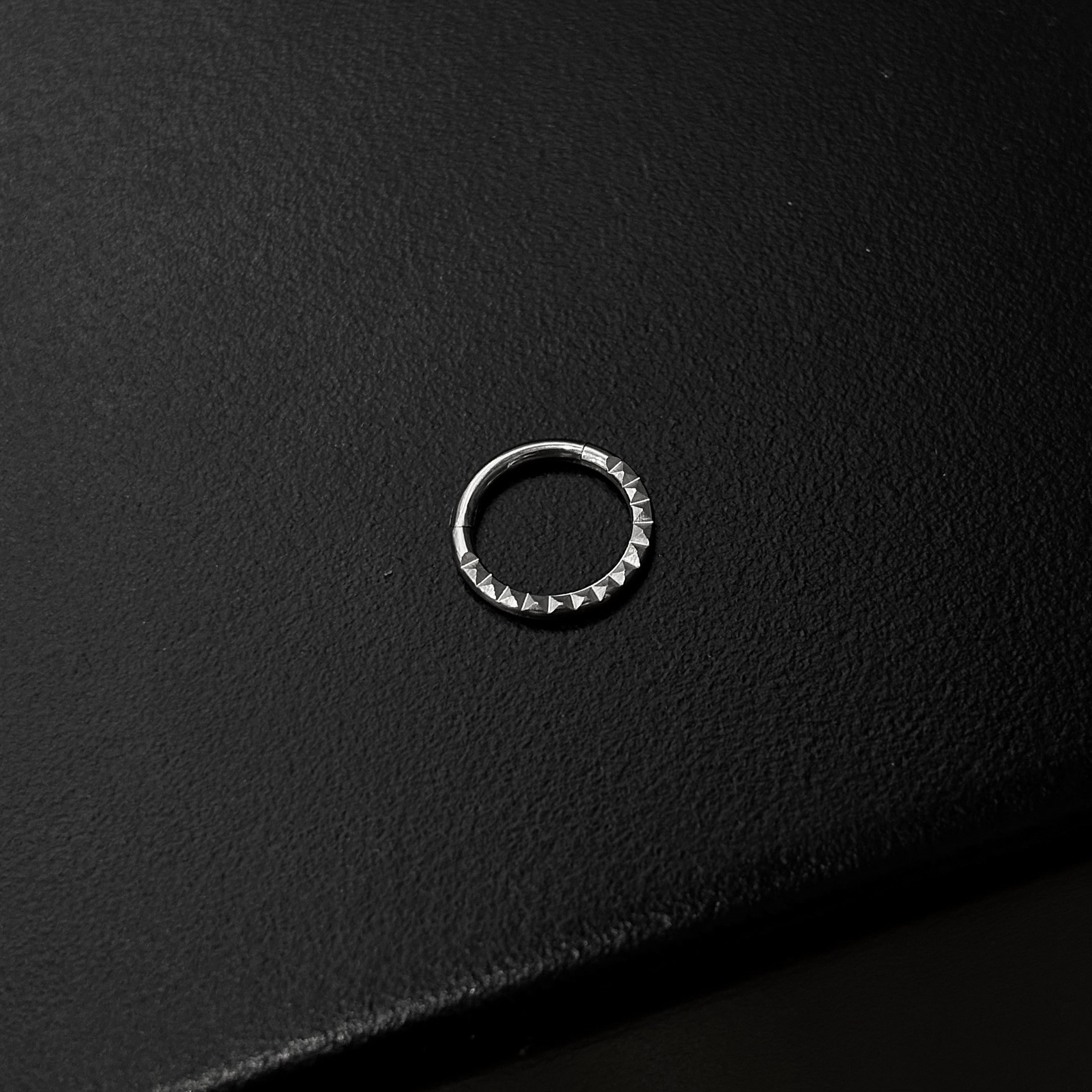 Piercing septum s069