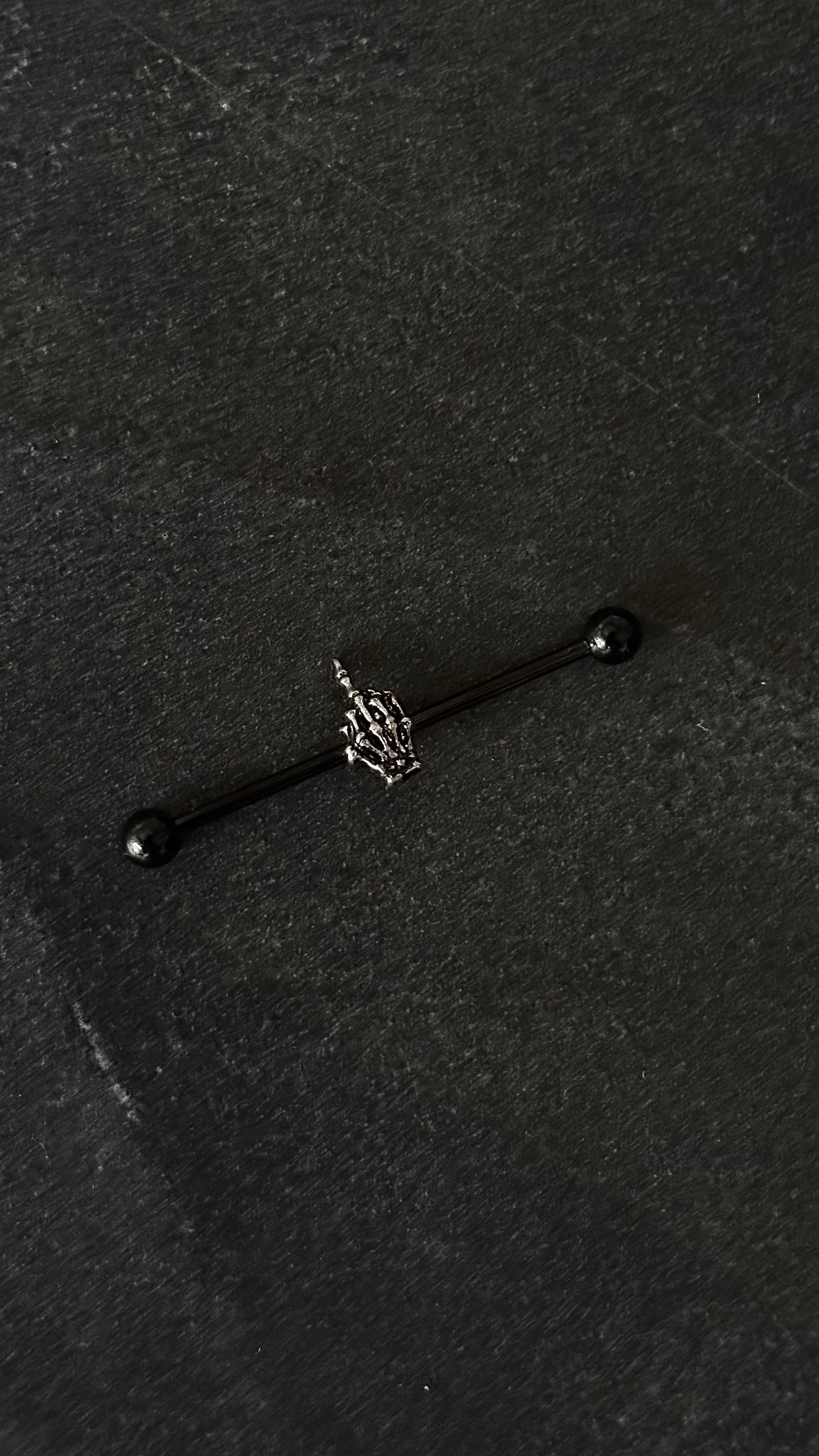 Piercing industrial i010