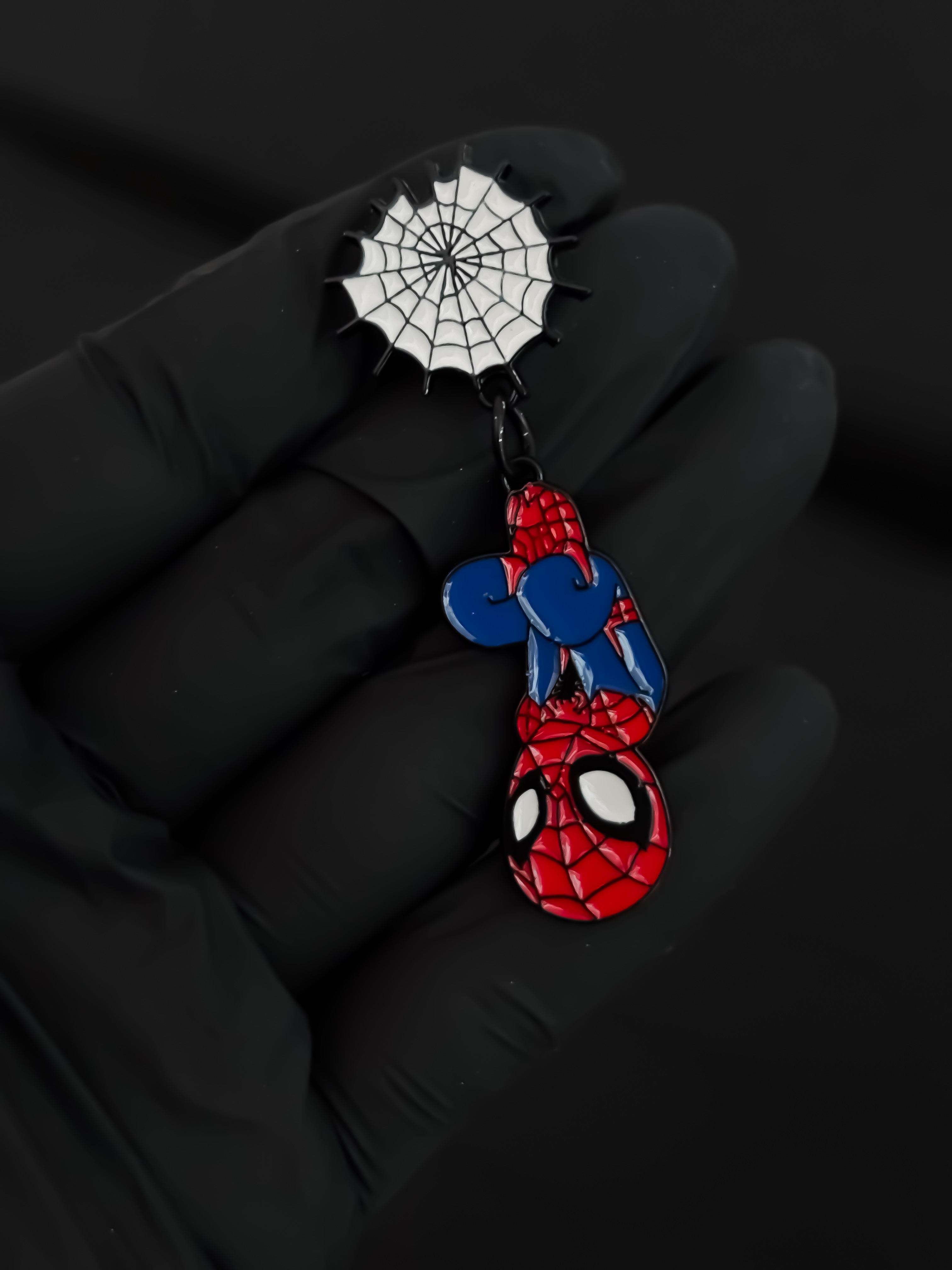 Pines Spiderman colgante Z030