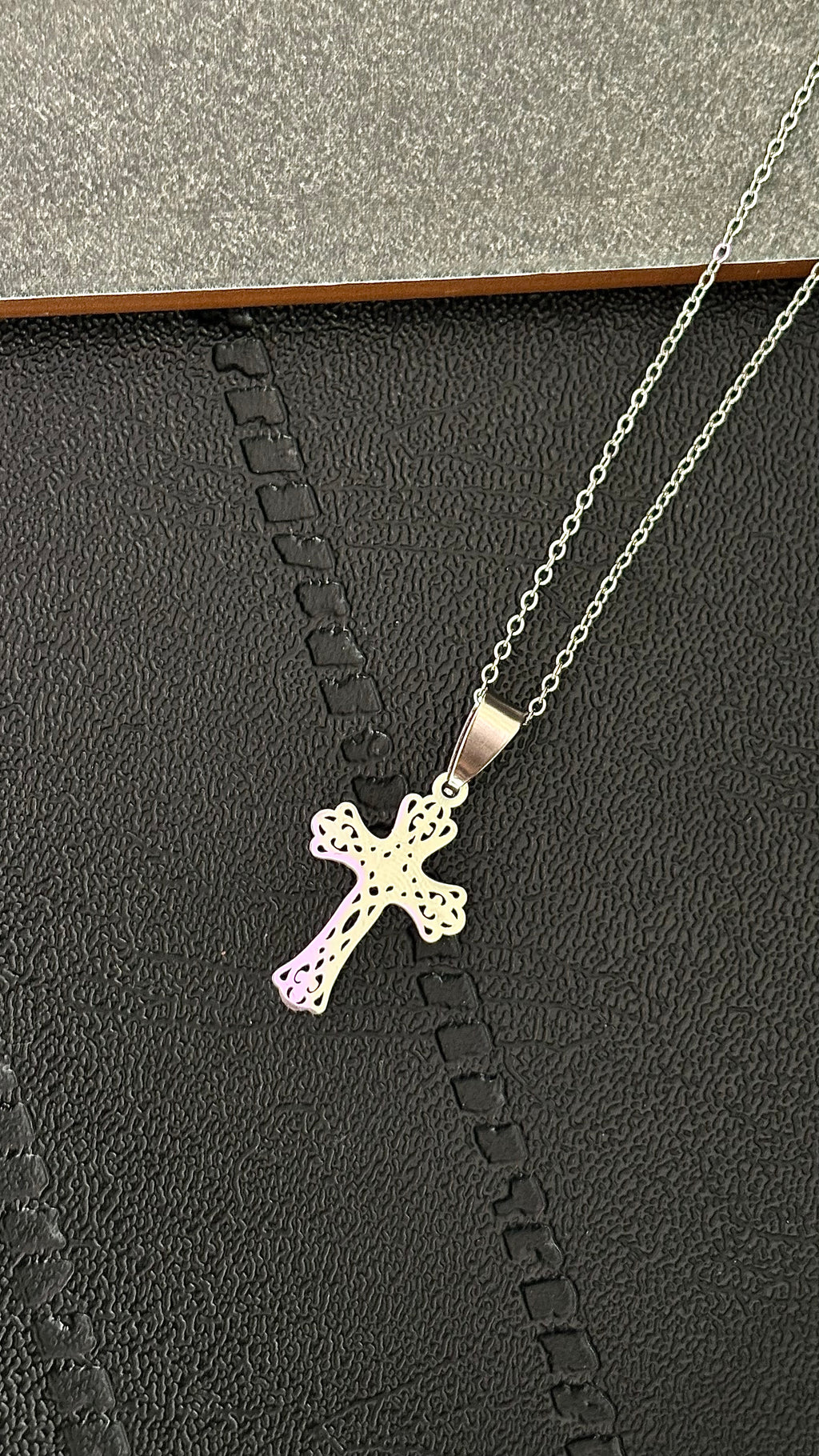 Collar unisex cruces Cx111