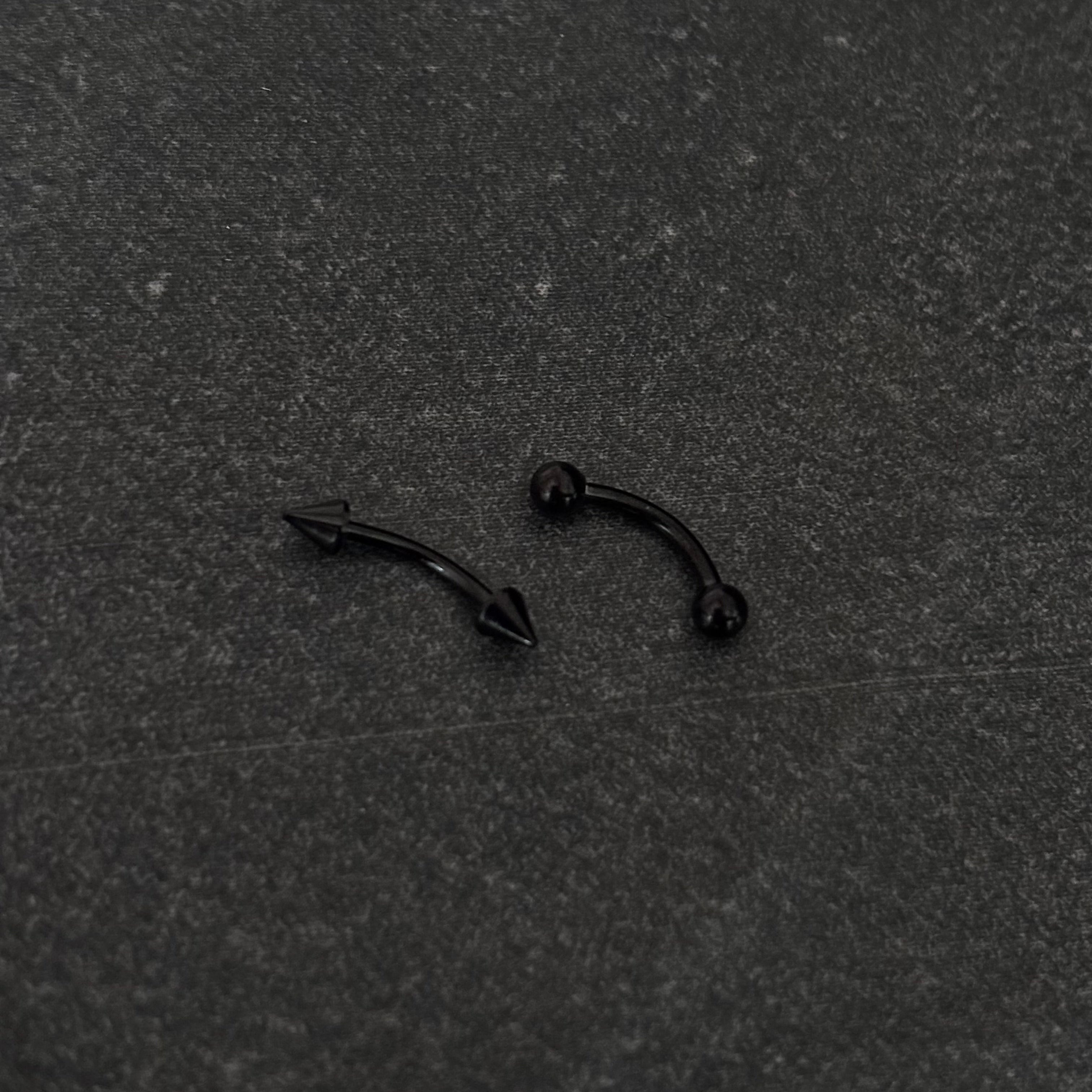 Piercing ceja / rook c038