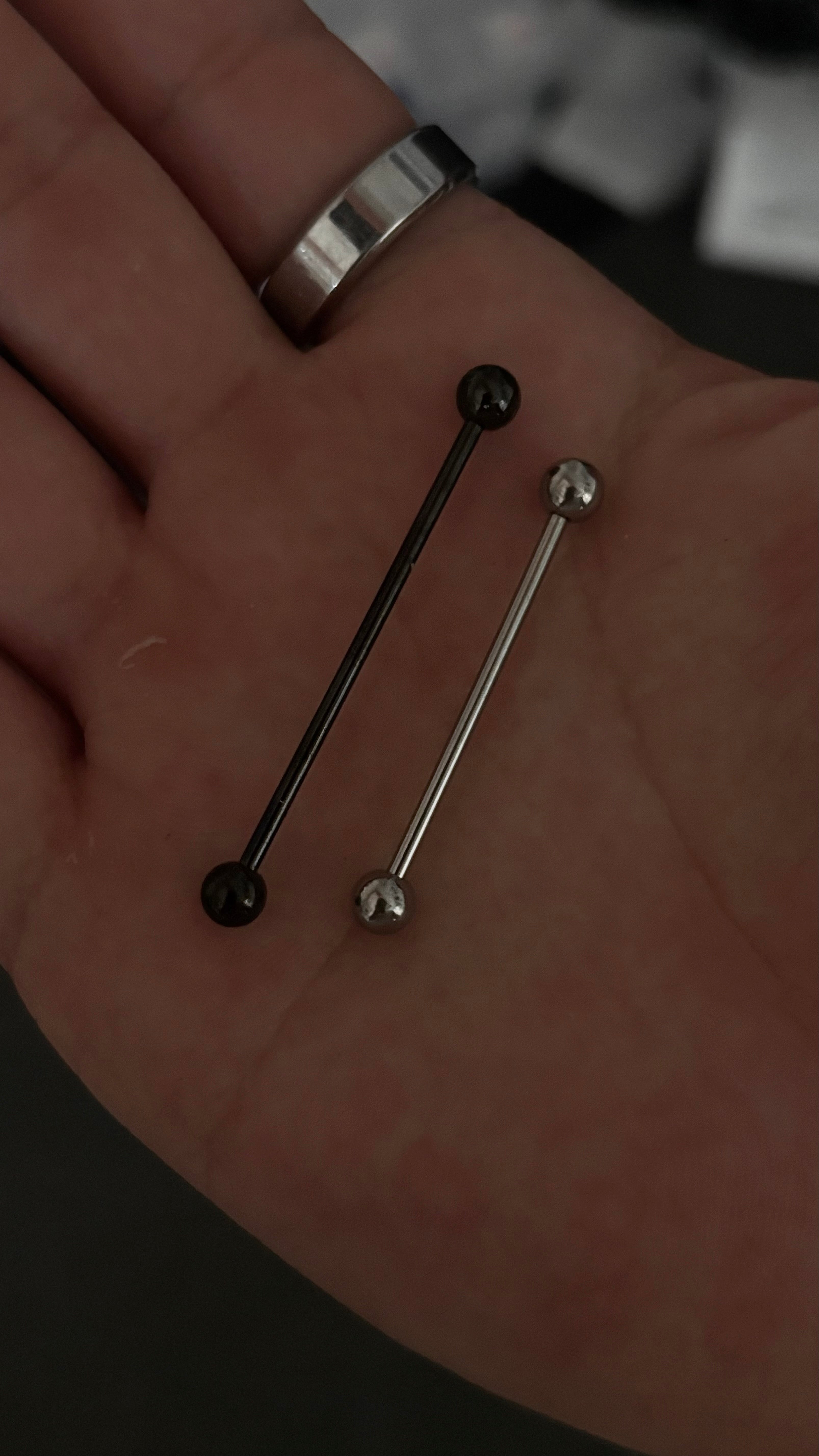 Piercing industrial i016