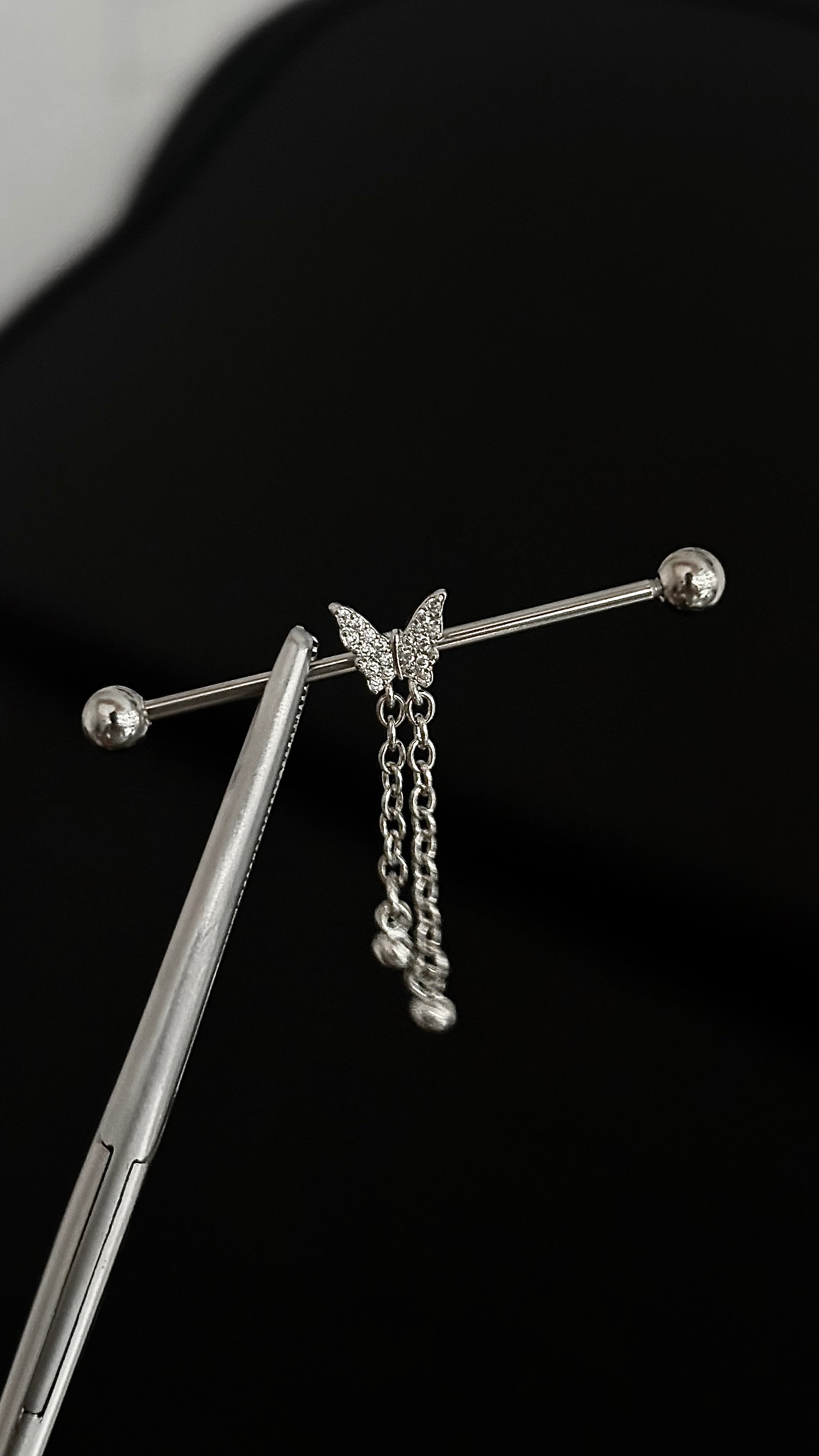 Piercing industrial i002