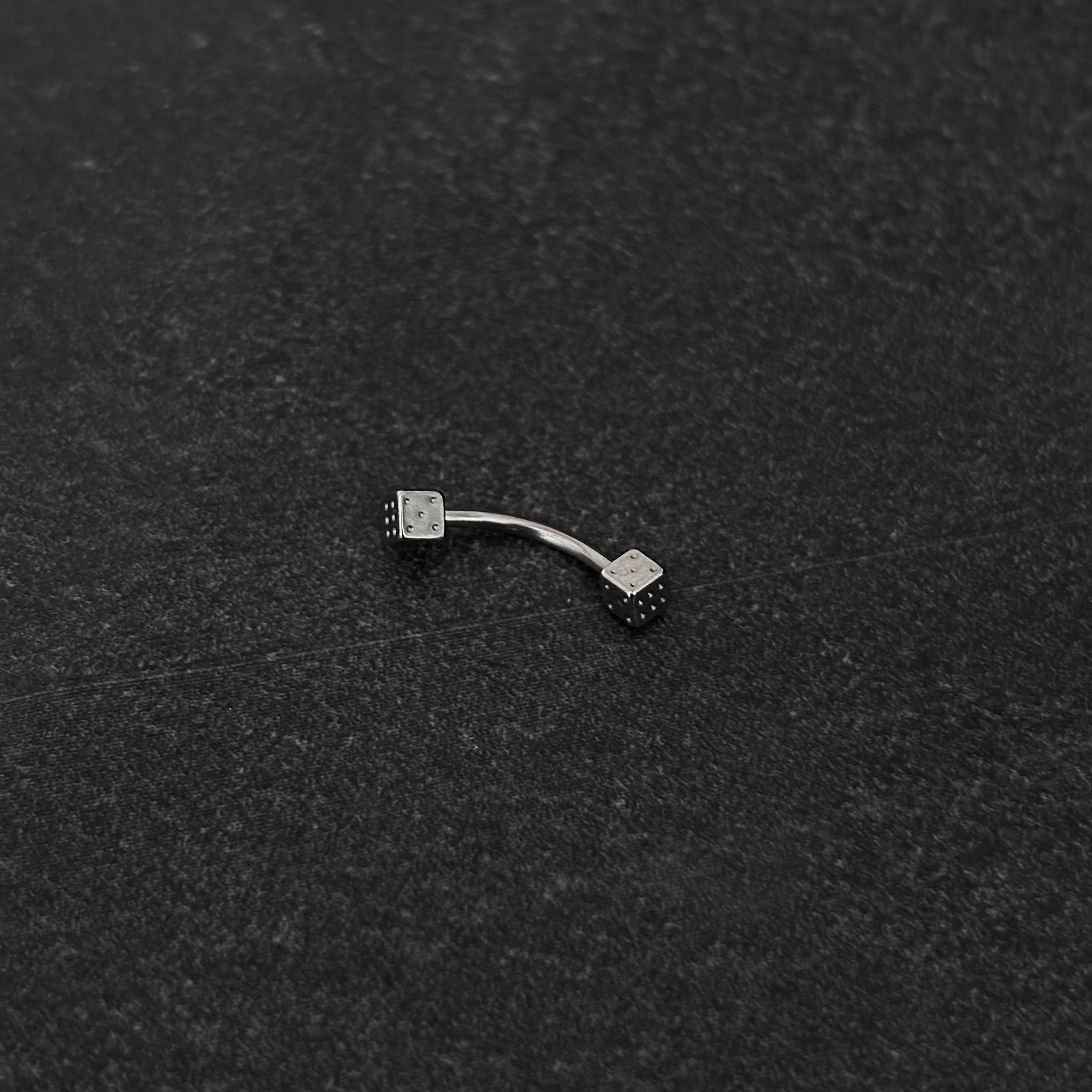 Piercing ceja / rook c013