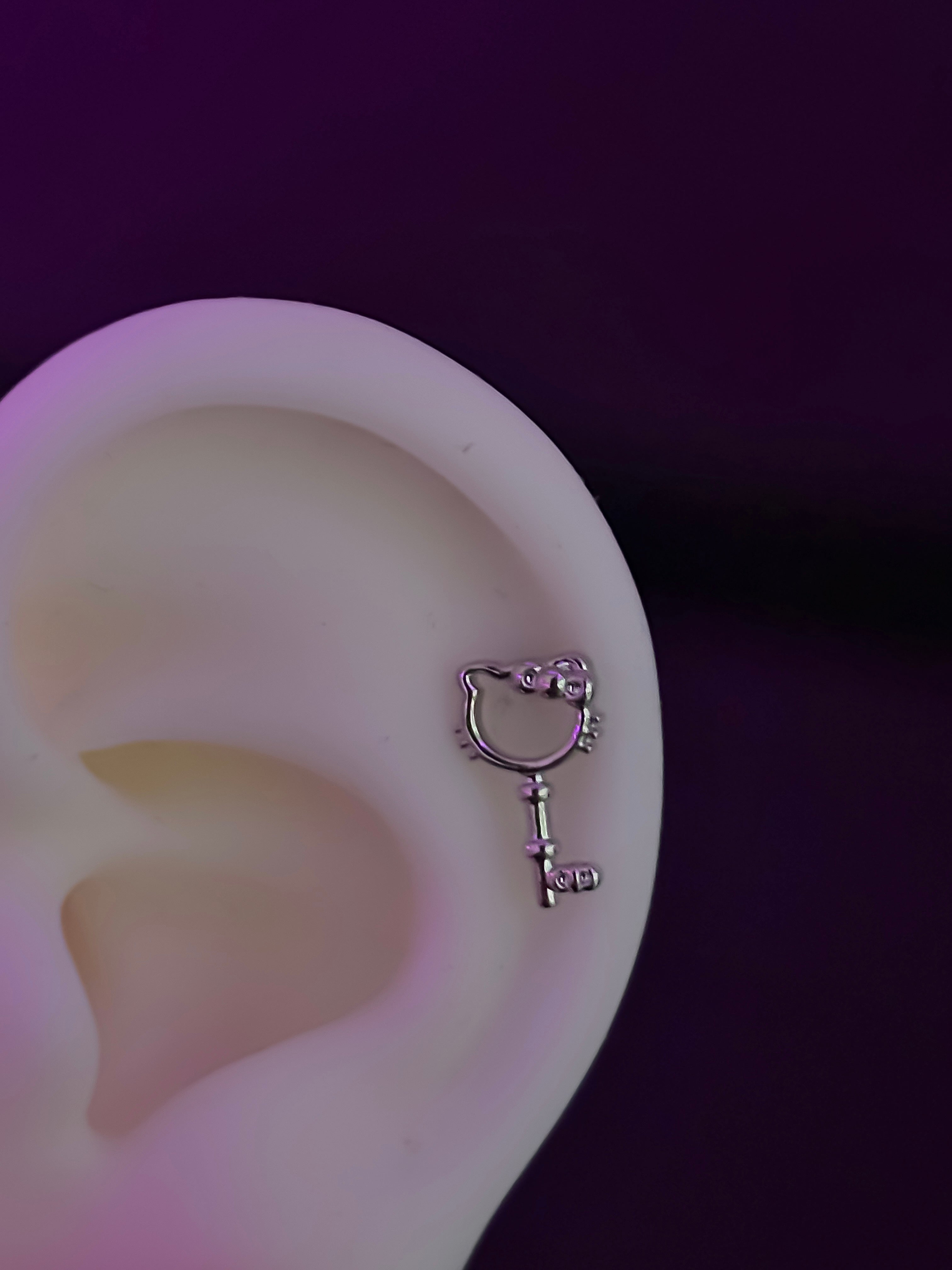 Piercing oreja Hello Kitty o013