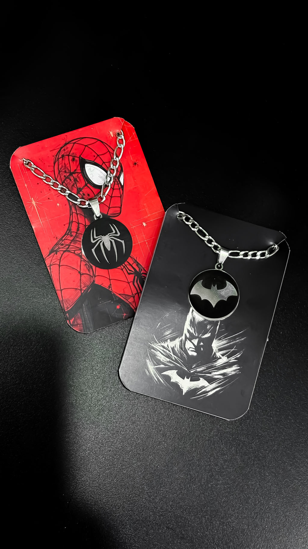 Collar unisex medallon Spiderman Batman CX156